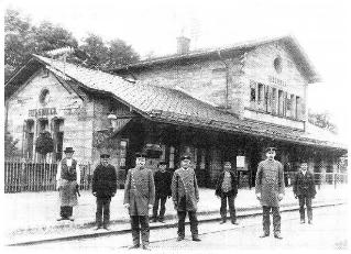 Bahnhof (links)