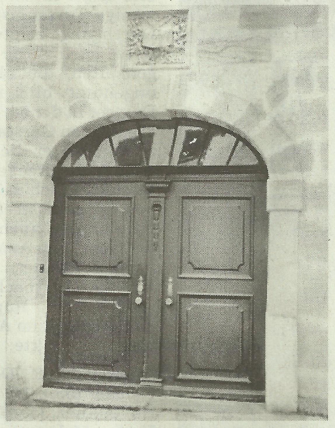 Tr